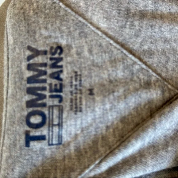 Tommy Hilfiger Heather Gray Tee with Navy Logo - Picture 3 of 3